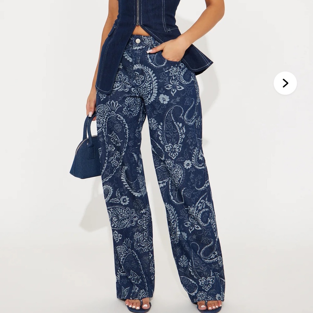 NWT Fashion Nova Dark Blue Paisley wife leg Jeans